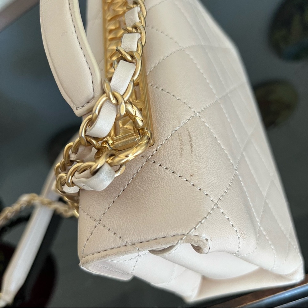 Chanel Trendy Spirit Handbag - Picture 6 of 16
